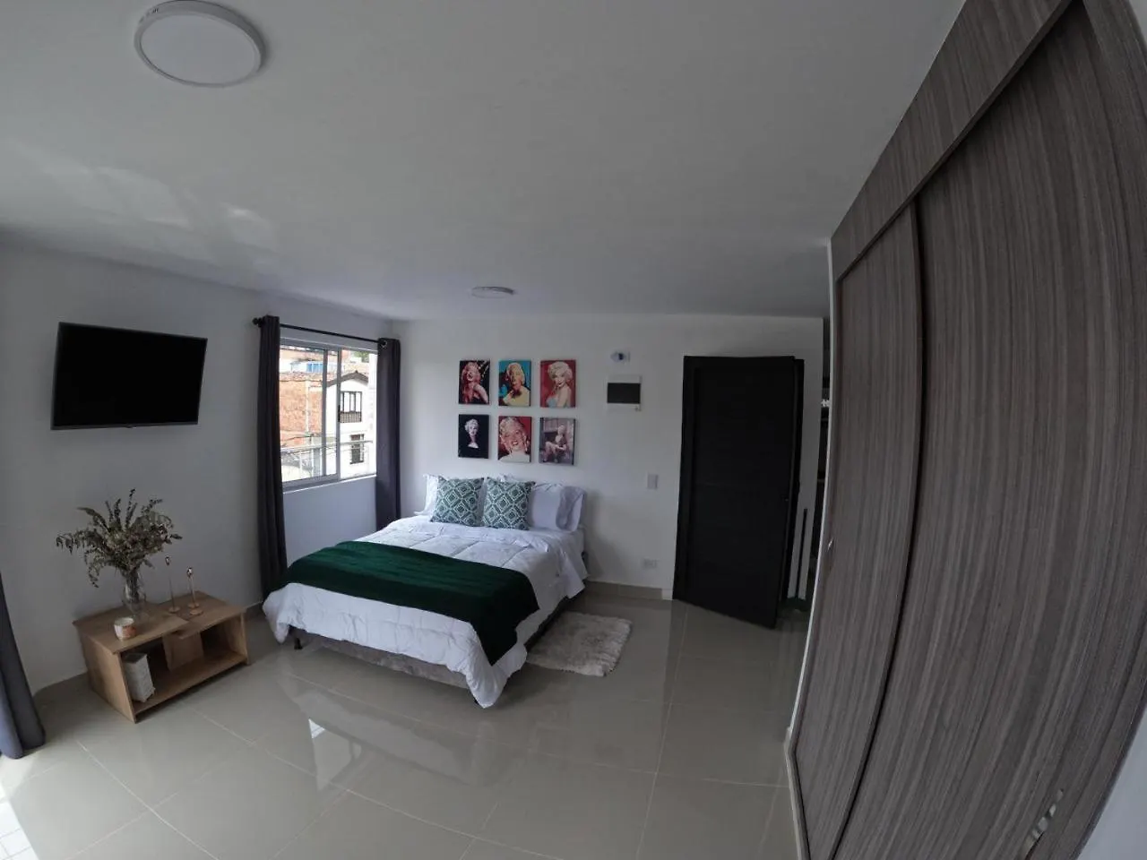 Hermoso Loft Cerca Al Poblado Y Al Metro Medellin 0*,  Colombia